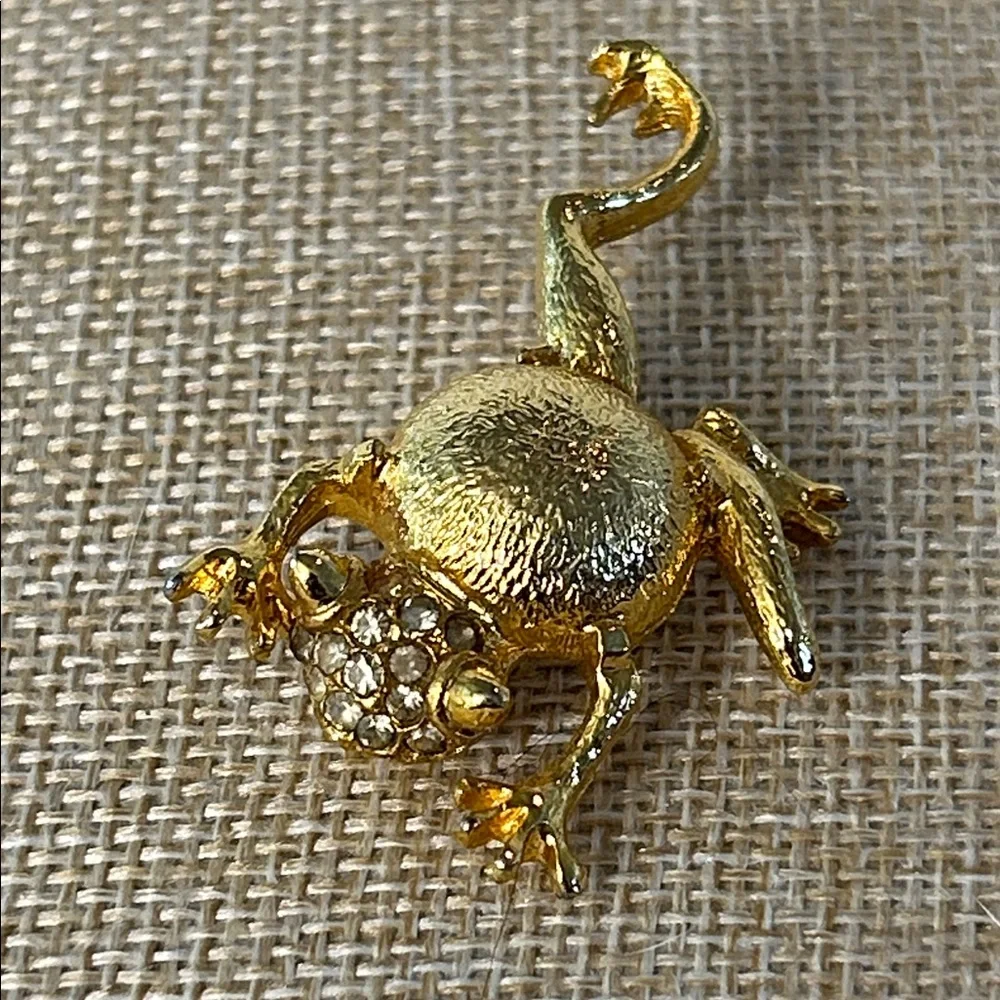 Frog brooch vintage M Jent Textured Gold Tone Rhinestone Frog Brooch pin